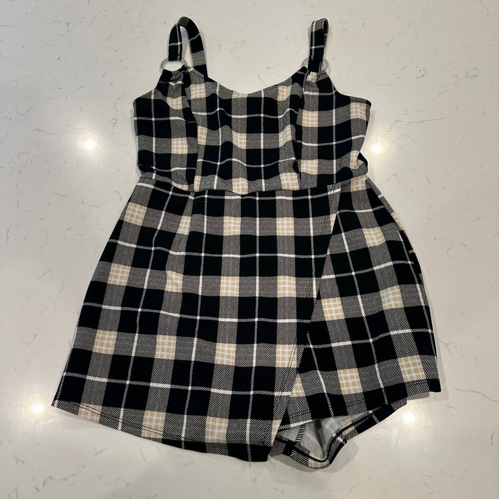 No Boundaries Womens Plaid Skort Romper Black Tan Ring Strap Medium 7-9